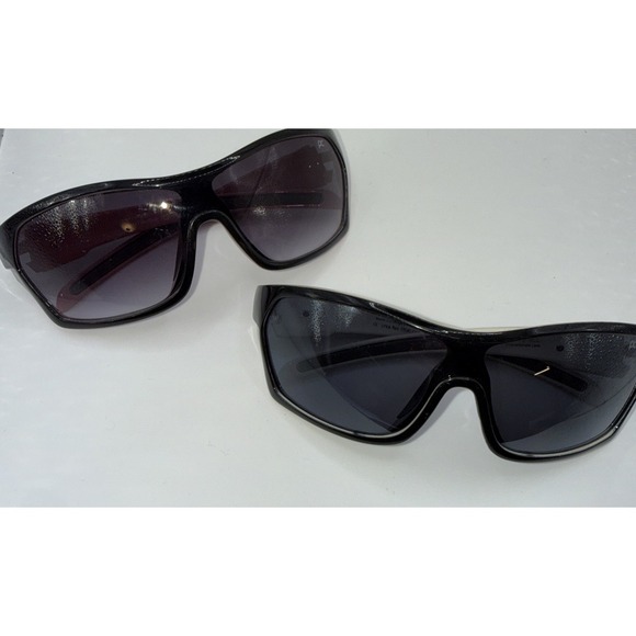Sundog Accessories - Sundog Paula Creamer Sunglasses -2 Pairs Strive 47005-black/white & black/rose